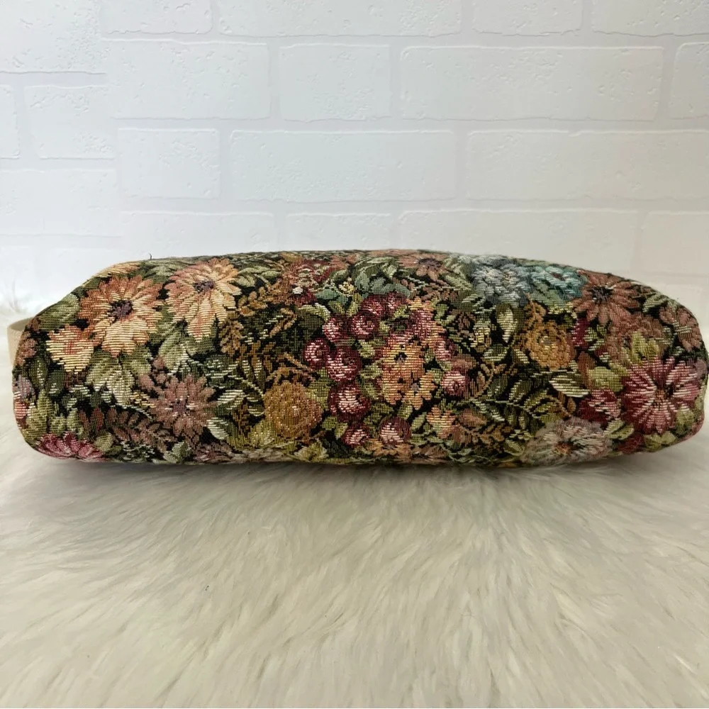 Vintage Cottagecore Grannycore Floral Tapestry Shoulder Bag Pocketbook